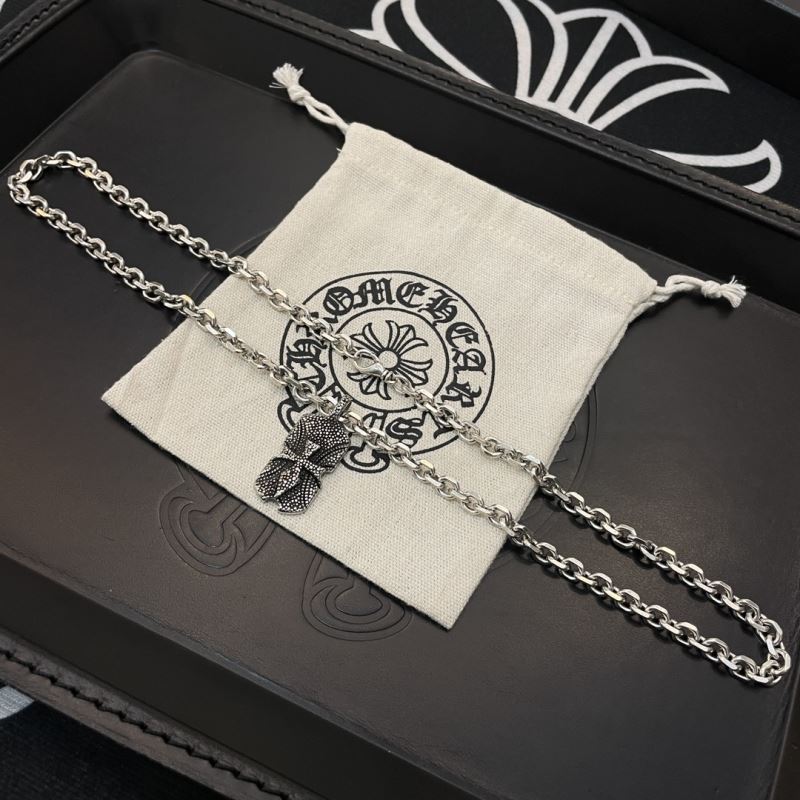 Ch*0me He**ts necklaces